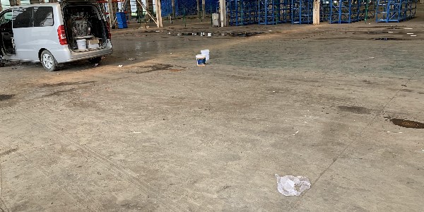 混凝土地面起出现灰起砂，教给大家轻松处理的好办法