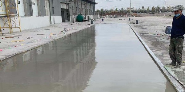 修补水泥路的起灰起砂现象有什么好办法？不用急这里面有答案！